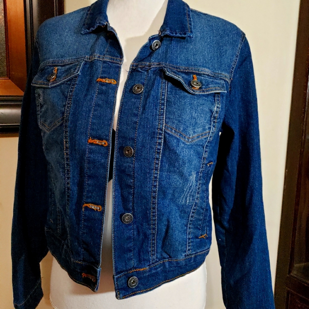 Blue Jean Jacket (fairly Used) but still look new.